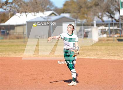 Thumbnail 1 in Lipan @ Santo photogallery.