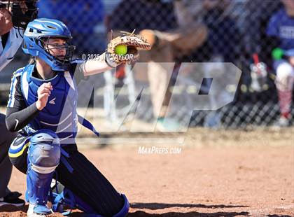 Thumbnail 2 in Lipan @ Santo photogallery.