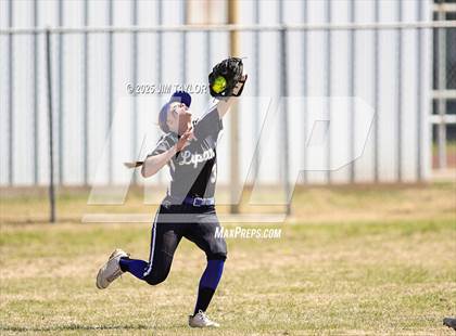 Thumbnail 1 in Lipan @ Santo photogallery.