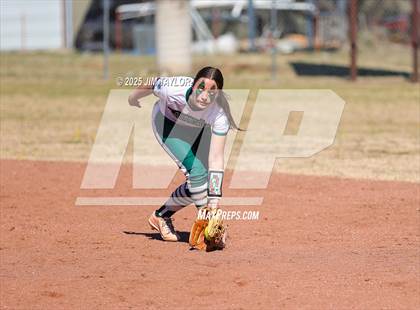 Thumbnail 3 in Lipan @ Santo photogallery.