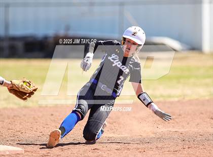 Thumbnail 3 in Lipan @ Santo photogallery.