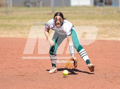 Thumbnail 3 in Lipan @ Santo photogallery.