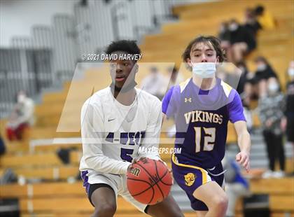 Thumbnail 2 in Denver North @ Arvada West photogallery.