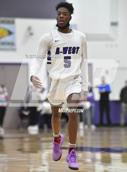 Thumbnail 2 in Denver North @ Arvada West photogallery.