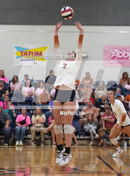 Thumbnail 3 in Bellville @ Caldwell photogallery.