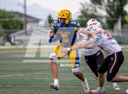 Thumbnail 3 in Grantsville vs San Juan photogallery.
