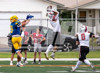 Thumbnail 1 in Grantsville vs San Juan photogallery.