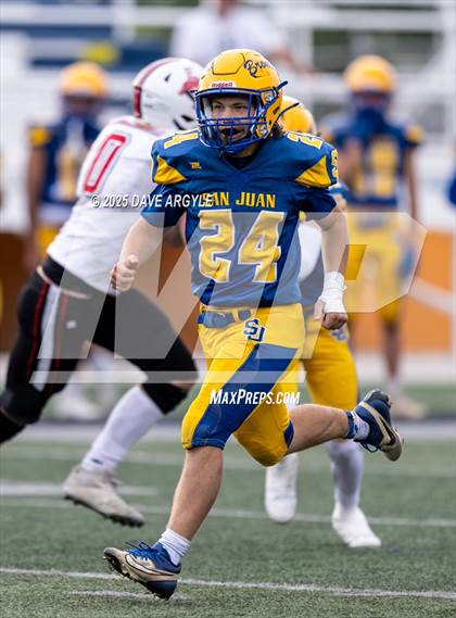 Thumbnail 3 in Grantsville vs San Juan photogallery.