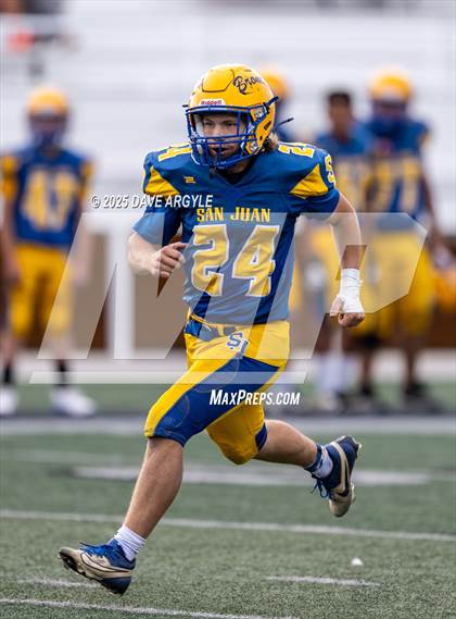 Thumbnail 1 in Grantsville vs San Juan photogallery.