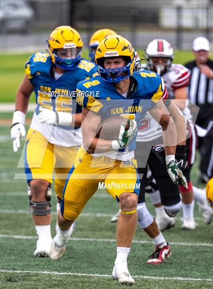 Thumbnail 2 in Grantsville vs San Juan photogallery.