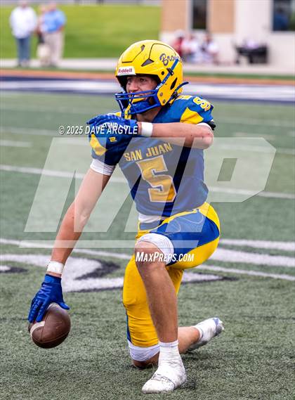 Thumbnail 1 in Grantsville vs San Juan photogallery.