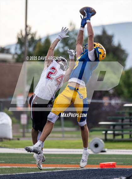 Thumbnail 3 in Grantsville vs San Juan photogallery.