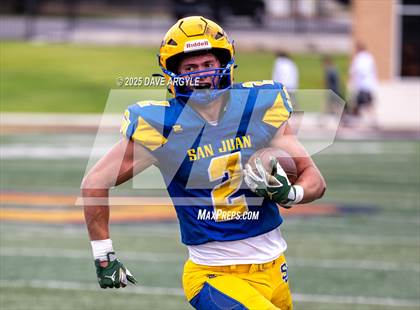Thumbnail 1 in Grantsville vs San Juan photogallery.