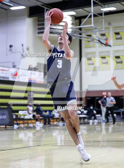 Thumbnail 1 in Lee's Summit West vs Raytown (Summit Grill Shootout) photogallery.