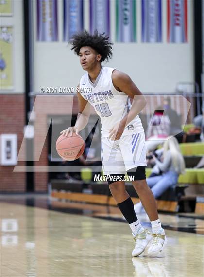 Thumbnail 3 in Lee's Summit West vs Raytown (Summit Grill Shootout) photogallery.