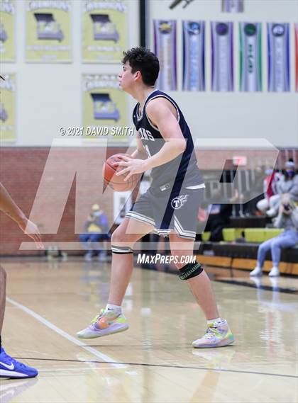 Thumbnail 3 in Lee's Summit West vs Raytown (Summit Grill Shootout) photogallery.