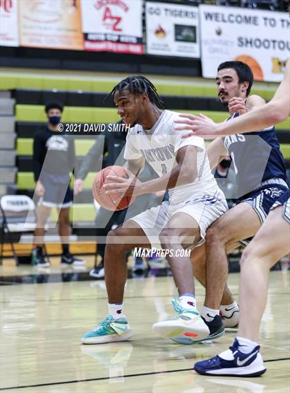 Thumbnail 2 in Lee's Summit West vs Raytown (Summit Grill Shootout) photogallery.