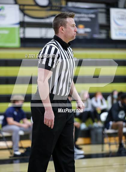 Thumbnail 3 in Lee's Summit West vs Raytown (Summit Grill Shootout) photogallery.