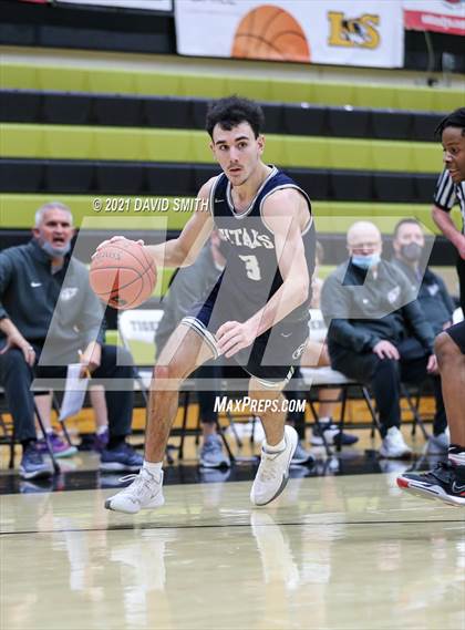 Thumbnail 3 in Lee's Summit West vs Raytown (Summit Grill Shootout) photogallery.