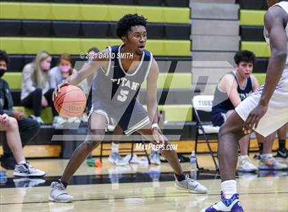 Thumbnail 3 in Lee's Summit West vs Raytown (Summit Grill Shootout) photogallery.