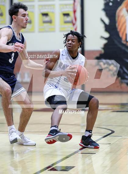 Thumbnail 2 in Lee's Summit West vs Raytown (Summit Grill Shootout) photogallery.