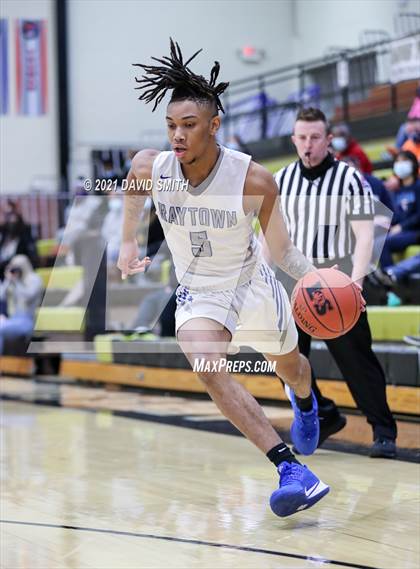 Thumbnail 2 in Lee's Summit West vs Raytown (Summit Grill Shootout) photogallery.
