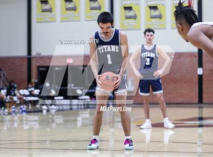 Thumbnail 2 in Lee's Summit West vs Raytown (Summit Grill Shootout) photogallery.