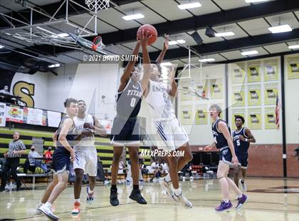 Thumbnail 3 in Lee's Summit West vs Raytown (Summit Grill Shootout) photogallery.