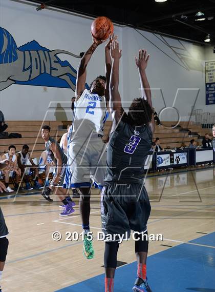 Thumbnail 3 in Bradshaw Christian @ North Hollywood (MaxPreps Holiday Classic) photogallery.
