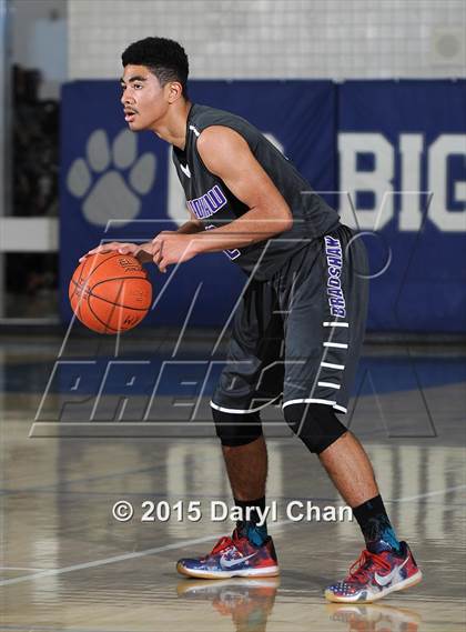 Thumbnail 2 in Bradshaw Christian @ North Hollywood (MaxPreps Holiday Classic) photogallery.