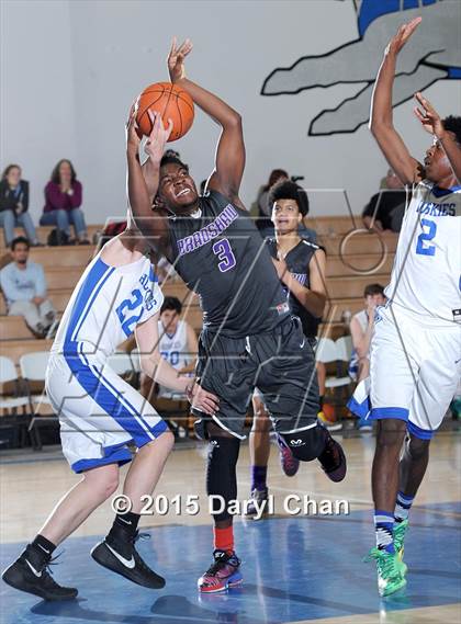 Thumbnail 1 in Bradshaw Christian @ North Hollywood (MaxPreps Holiday Classic) photogallery.