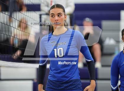 Thumbnail 2 in JV: Orem @ Corner Canyon photogallery.
