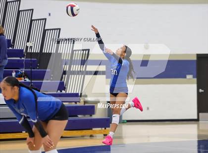 Thumbnail 2 in JV: Orem @ Corner Canyon photogallery.