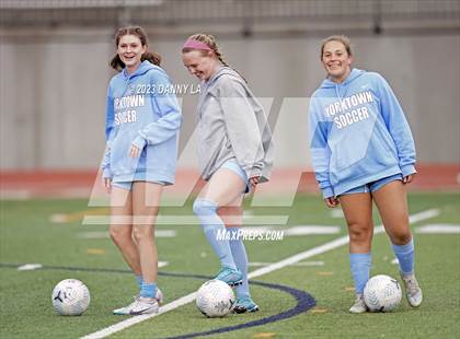 Thumbnail 1 in Lake Braddock @ Yorktown photogallery.