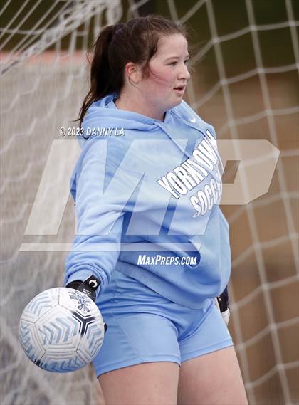 Thumbnail 2 in Lake Braddock @ Yorktown photogallery.