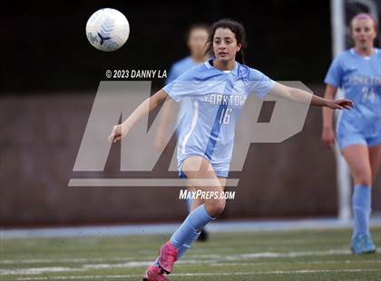 Thumbnail 2 in Lake Braddock @ Yorktown photogallery.