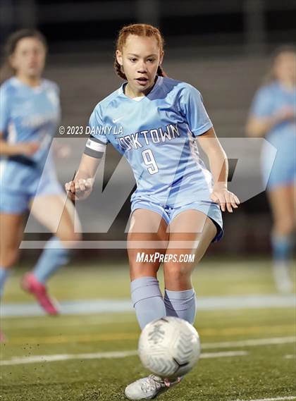 Thumbnail 3 in Lake Braddock @ Yorktown photogallery.