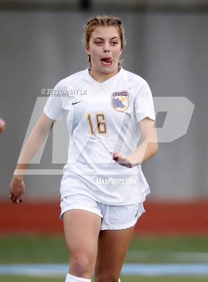 Thumbnail 3 in Lake Braddock @ Yorktown photogallery.