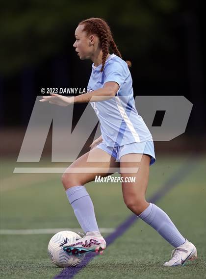 Thumbnail 2 in Lake Braddock @ Yorktown photogallery.