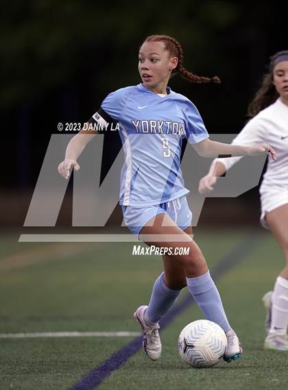 Thumbnail 2 in Lake Braddock @ Yorktown photogallery.