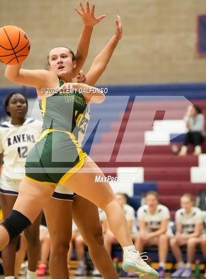 Thumbnail 3 in Pueblo County vs Denver South (Dakota Ridge Varsity Tournament) photogallery.