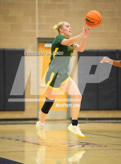 Thumbnail 2 in Pueblo County vs Denver South (Dakota Ridge Varsity Tournament) photogallery.