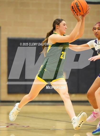 Thumbnail 3 in Pueblo County vs Denver South (Dakota Ridge Varsity Tournament) photogallery.
