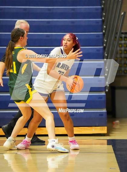 Thumbnail 2 in Pueblo County vs Denver South (Dakota Ridge Varsity Tournament) photogallery.