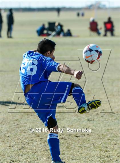 Thumbnail 3 in San Pasqual vs De La Salle photogallery.