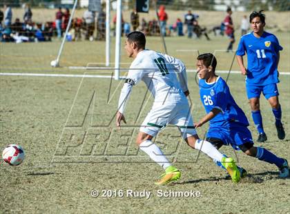 Thumbnail 3 in San Pasqual vs De La Salle photogallery.