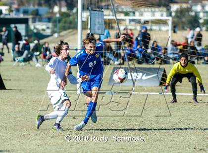 Thumbnail 2 in San Pasqual vs De La Salle photogallery.