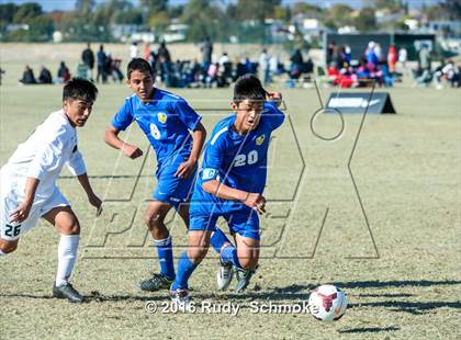 Thumbnail 1 in San Pasqual vs De La Salle photogallery.