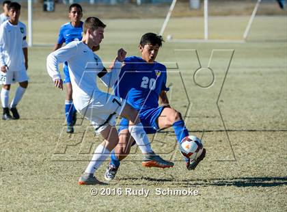 Thumbnail 2 in San Pasqual vs De La Salle photogallery.