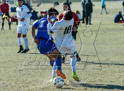 Thumbnail 3 in San Pasqual vs De La Salle photogallery.